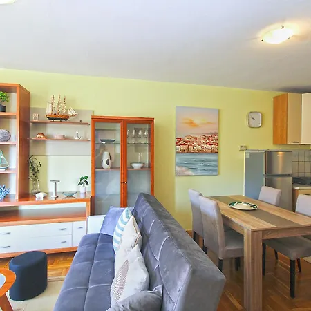 Jadranka 2400 Daire Pula