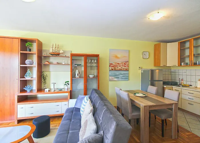 Jadranka 2400 Apartment Pula