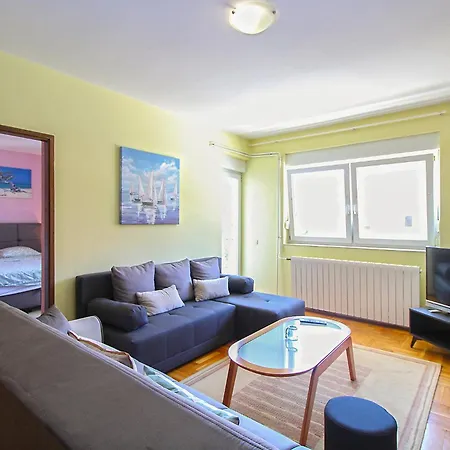 Jadranka 2400 Apartamento *