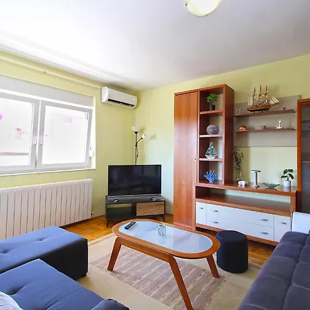 Apartment Jadranka 2400